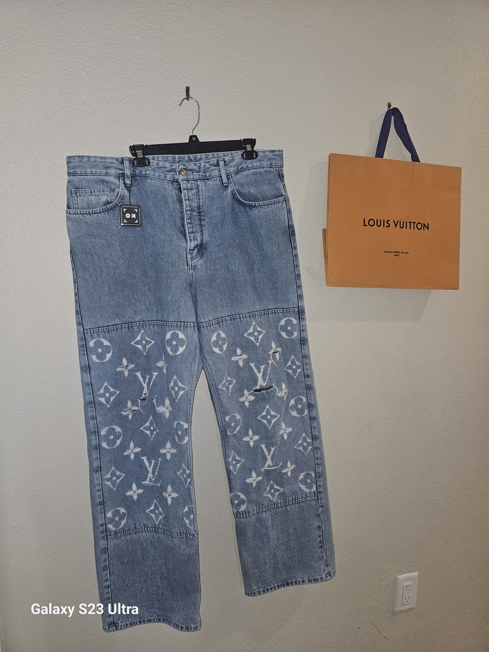 Louis Vuitton Light Wash Blue Denim Jeans Men's Straight Leg Logo Sz 36